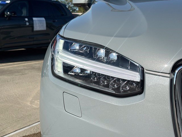 Certified 2024 Volvo XC90 T8 Plus w/ Protection Package Premier AWD/4WD image 12