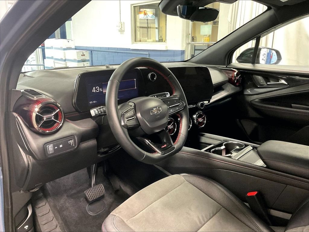 Used 2025 Chevrolet Blazer EV RS AWD/4WD image 8