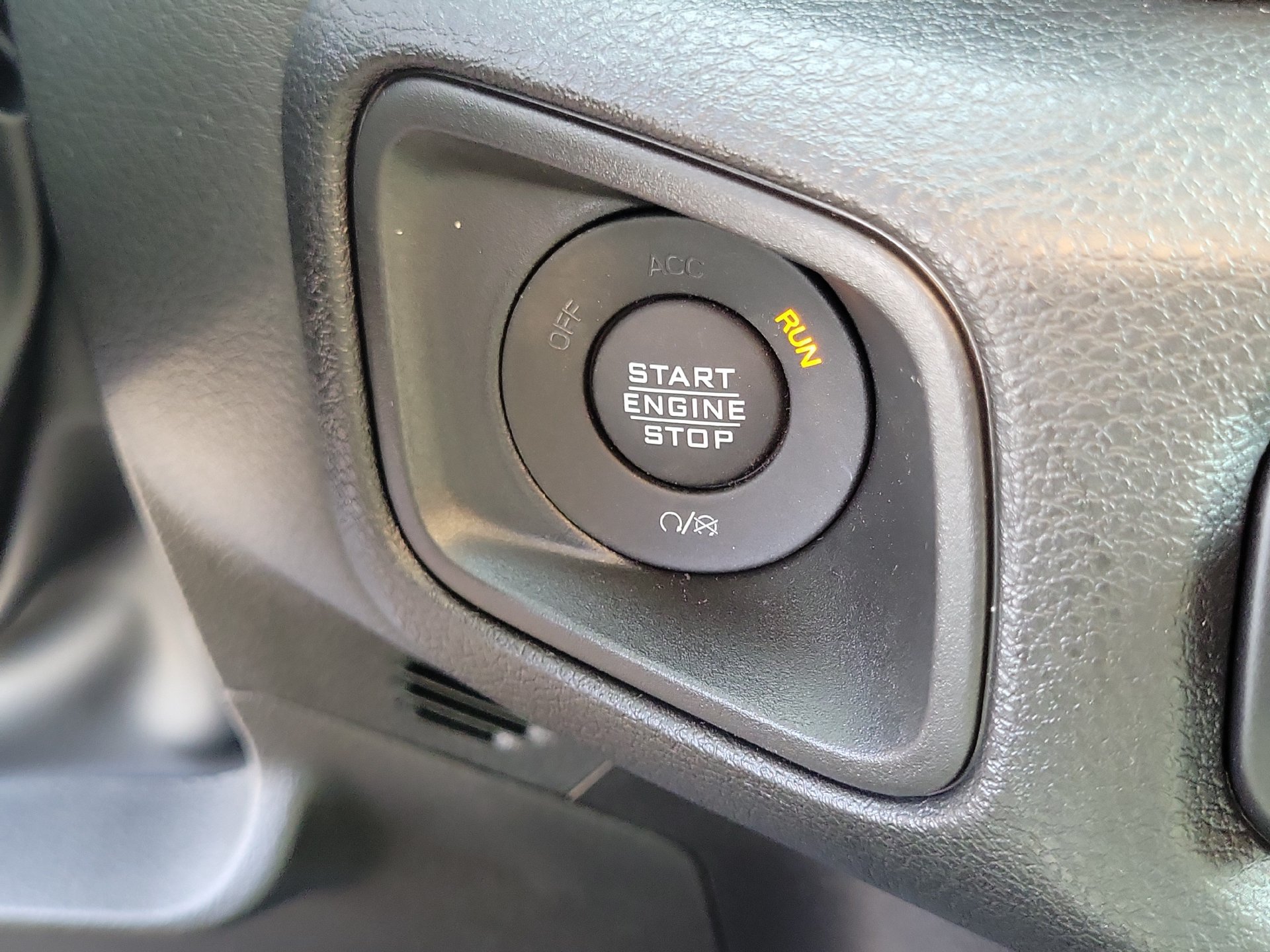 New 2026 Jeep Gladiator Sport AWD/4WD image 12