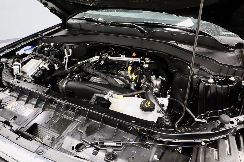 Certified 2025 Ford Explorer Active image 17