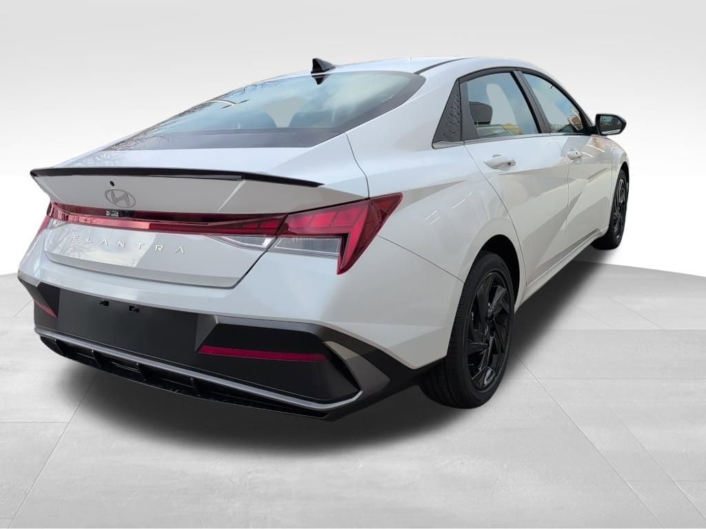 New 2026 Hyundai Elantra SEL Sport image 7