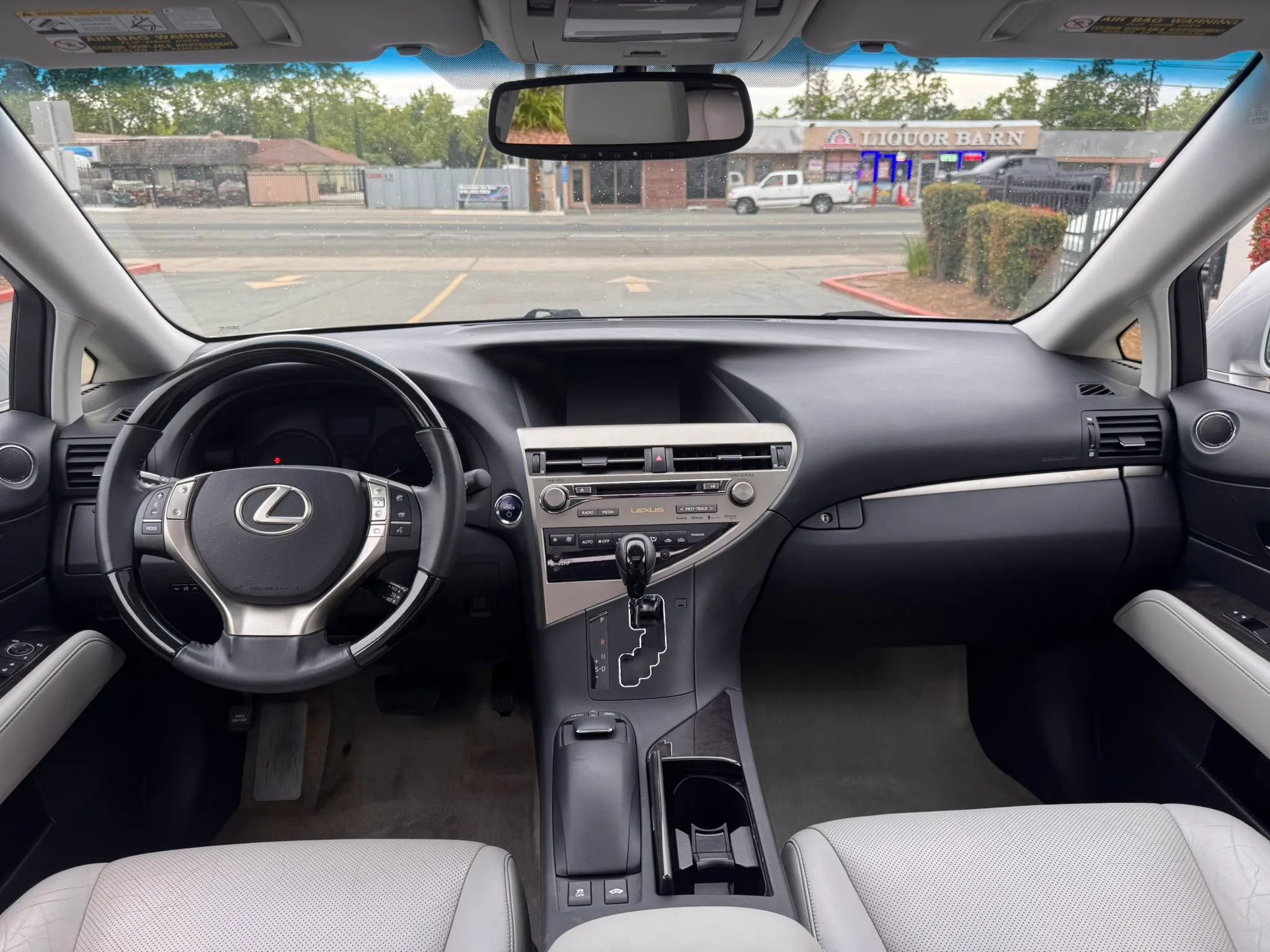 Used 2014 Lexus RX 450h AWD image 19