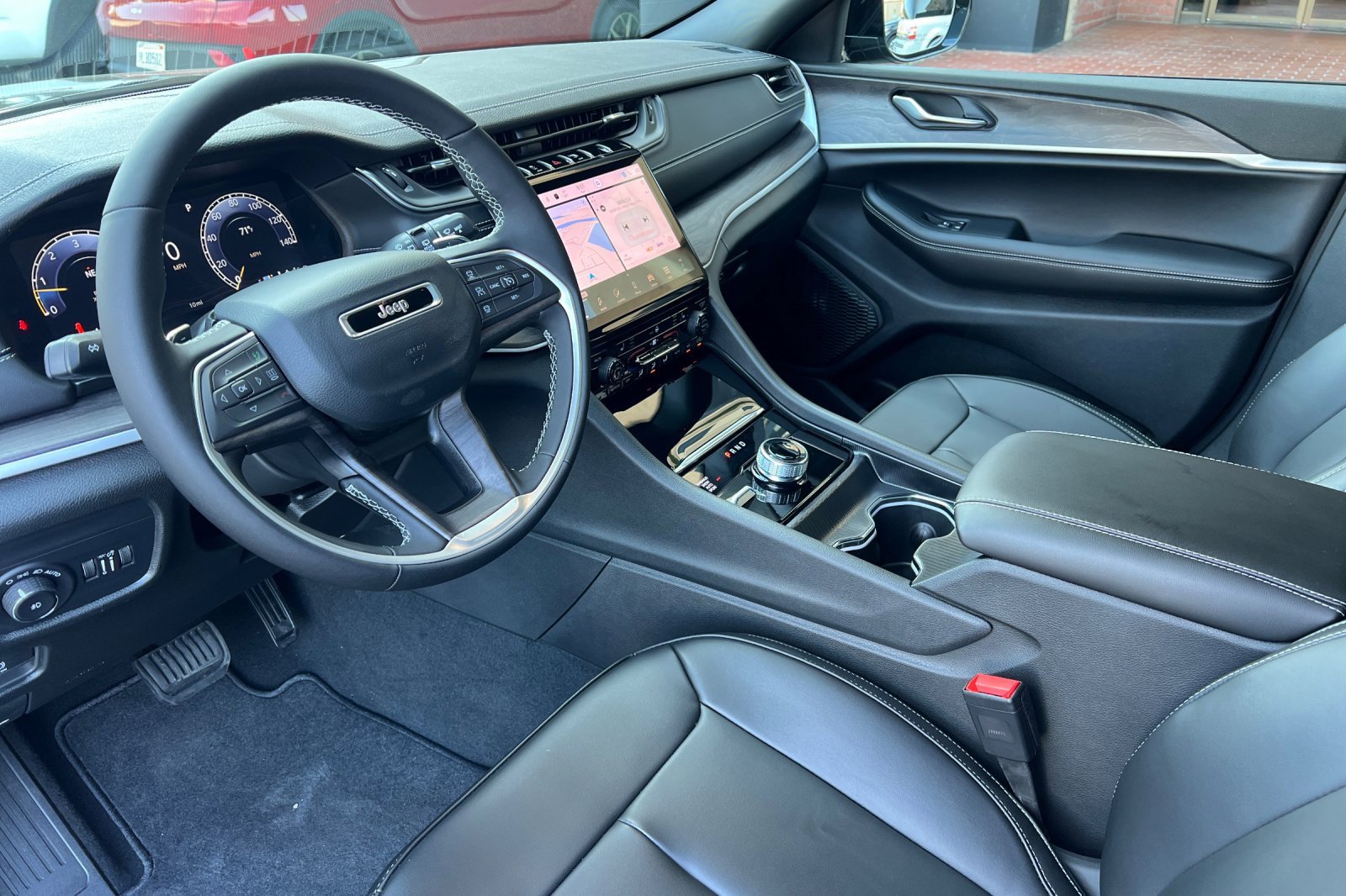 New 2025 Jeep Grand Cherokee Limited image 10