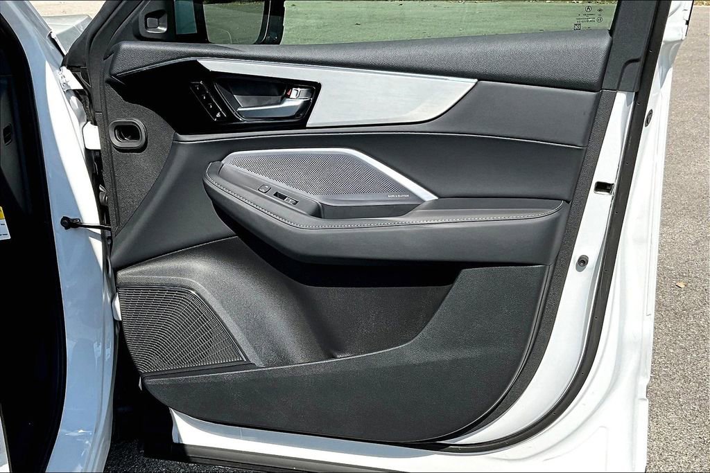 Used 2025 Acura MDX w/ Technology Package image 24