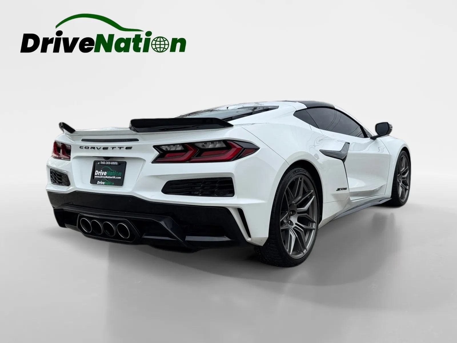 Used 2024 Chevrolet Corvette Z06 RWD image 5