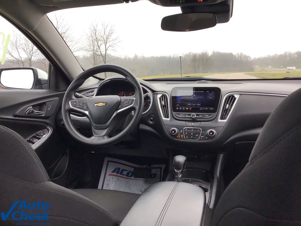 Used 2024 Chevrolet Malibu LT image 19
