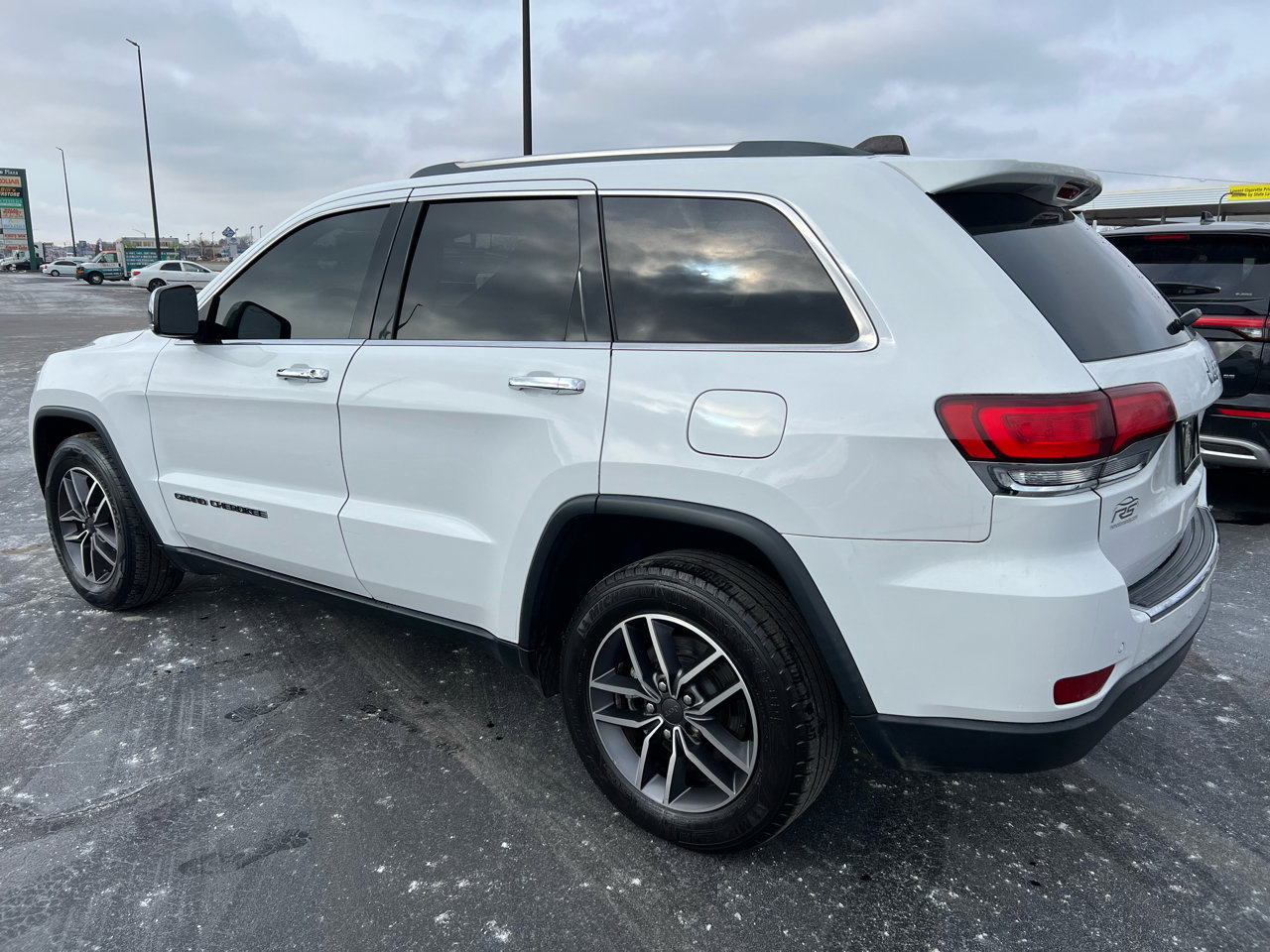 Used 2021 Jeep Grand Cherokee Limited image 4