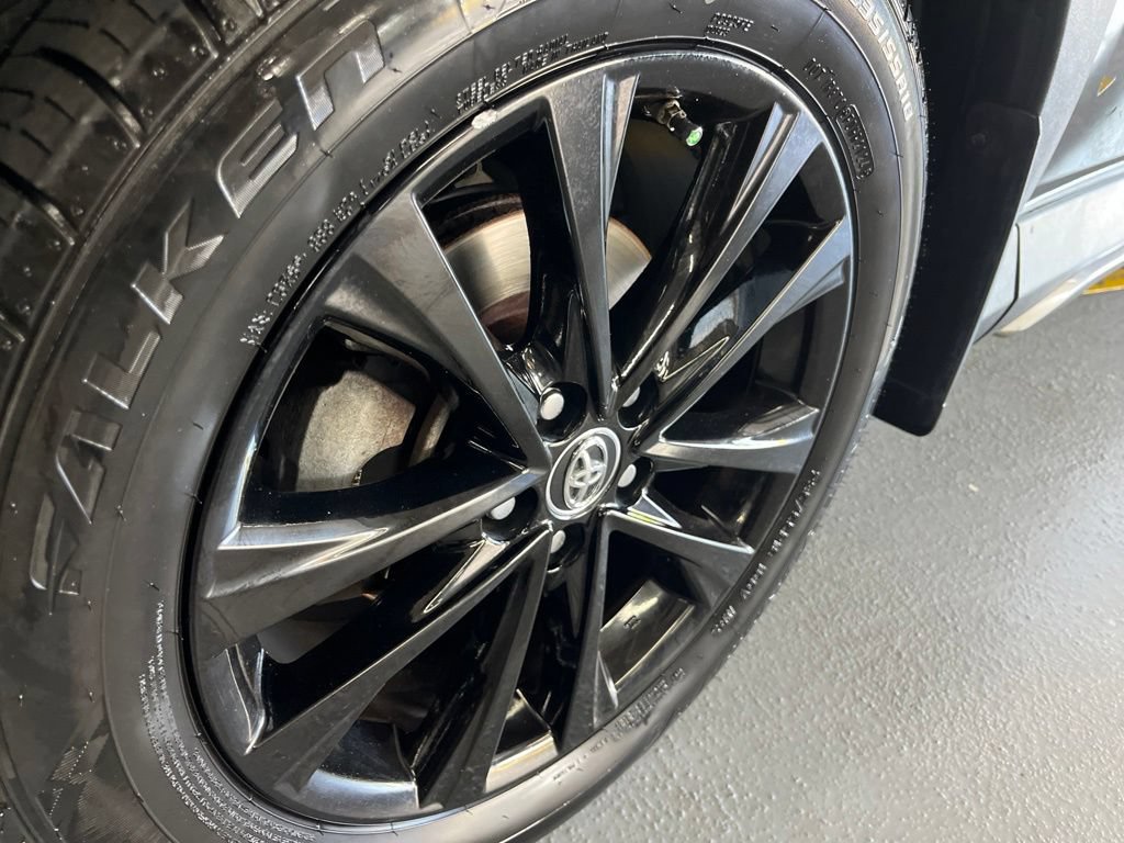 Used 2018 Toyota RAV4 Adventure AWD/4WD image 12