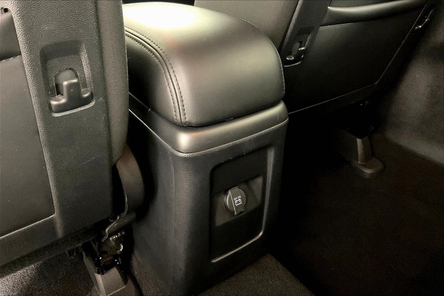 Used 2020 Dodge Journey SE w/ SE Popular Equipment Group FWD image 10