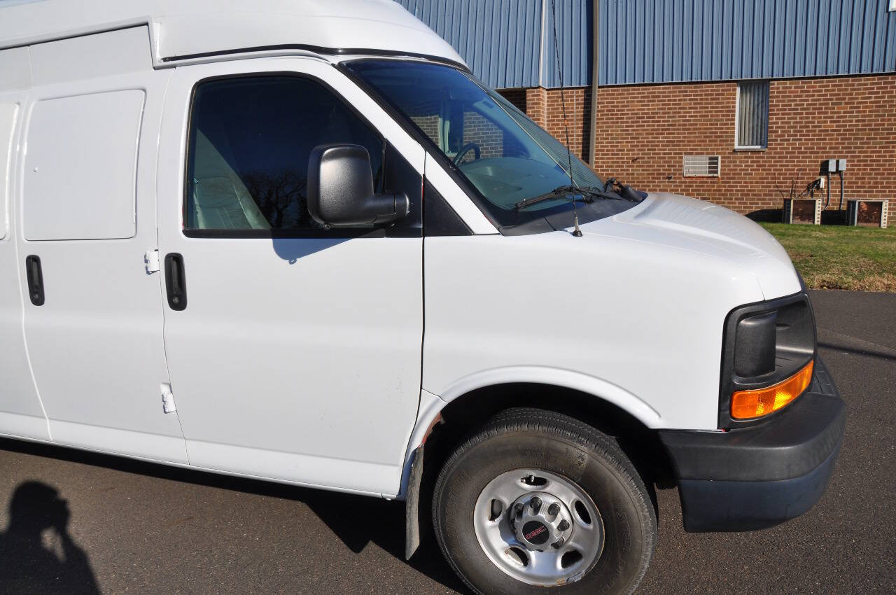 Used 2015 GMC Savana 2500 LS w/ Cold Climate Package RWD image 7