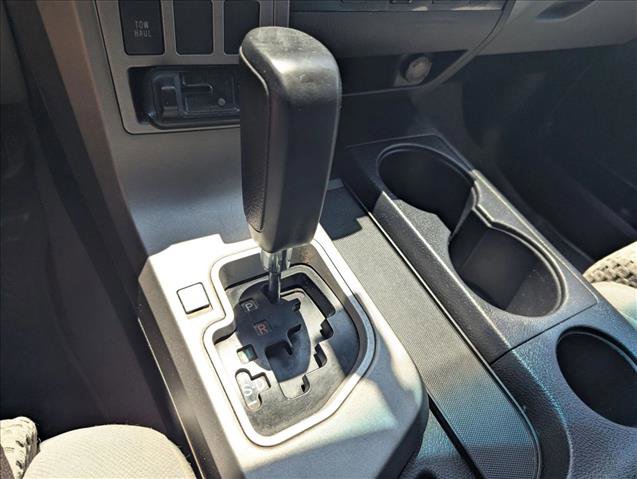 Used 2010 Toyota Tundra 4x4 CrewMax image 12