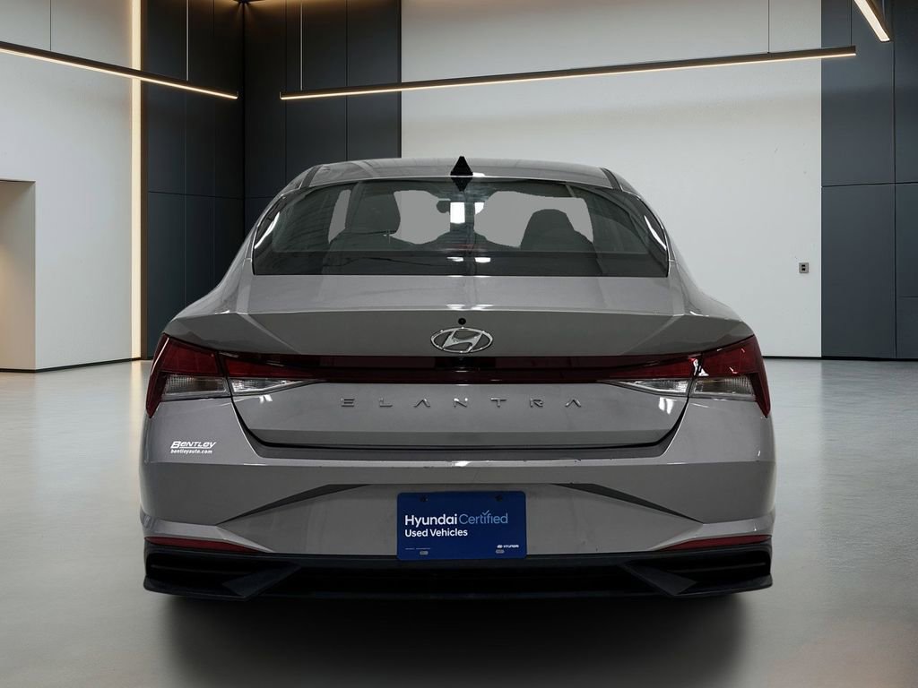 Certified 2023 Hyundai Elantra SEL FWD image 4
