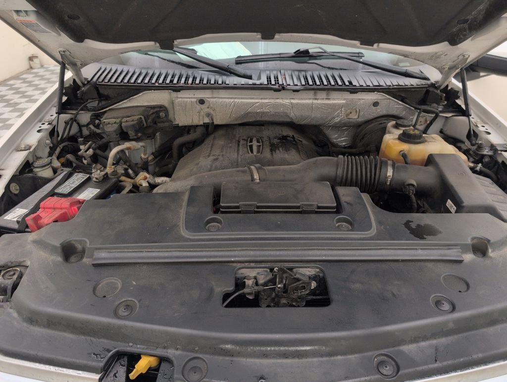 Used 2015 Lincoln Navigator L 2WD image 42