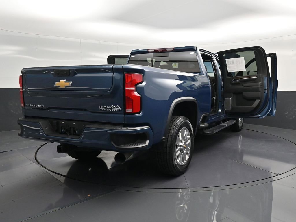 Used 2025 Chevrolet Silverado 2500 High Country w/ Technology Package AWD/4WD image 42