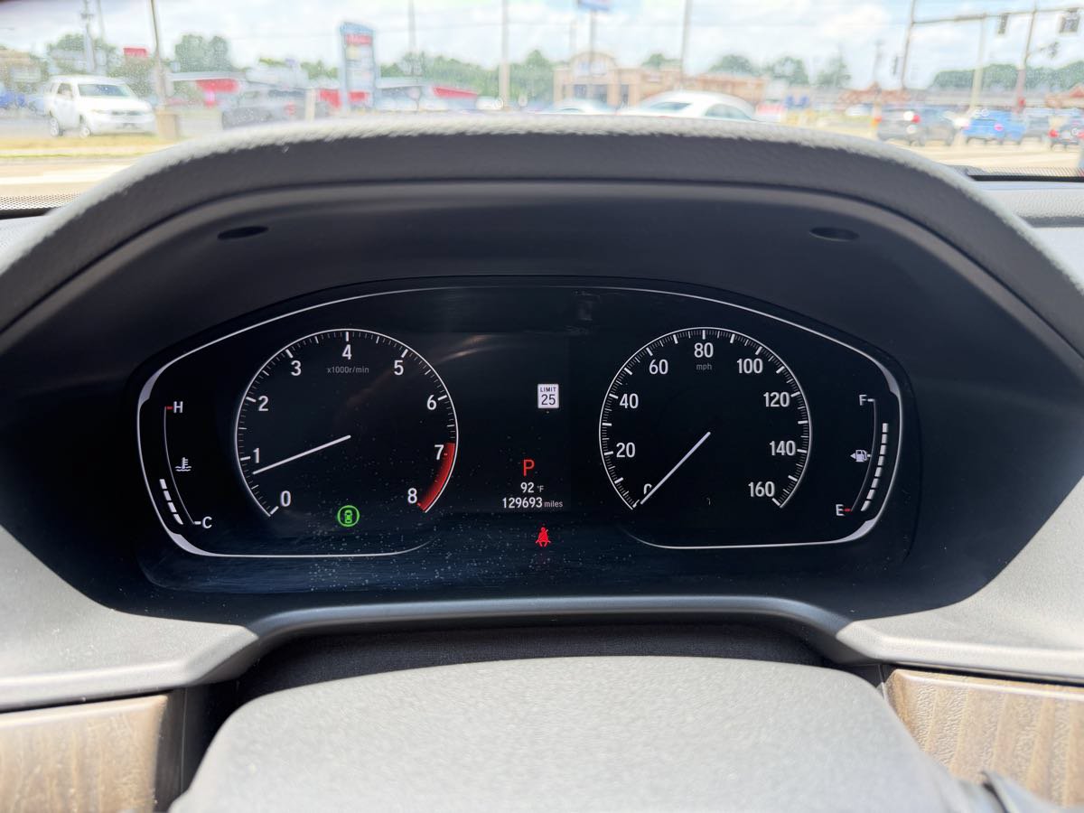 Used 2018 Honda Accord Touring image 25