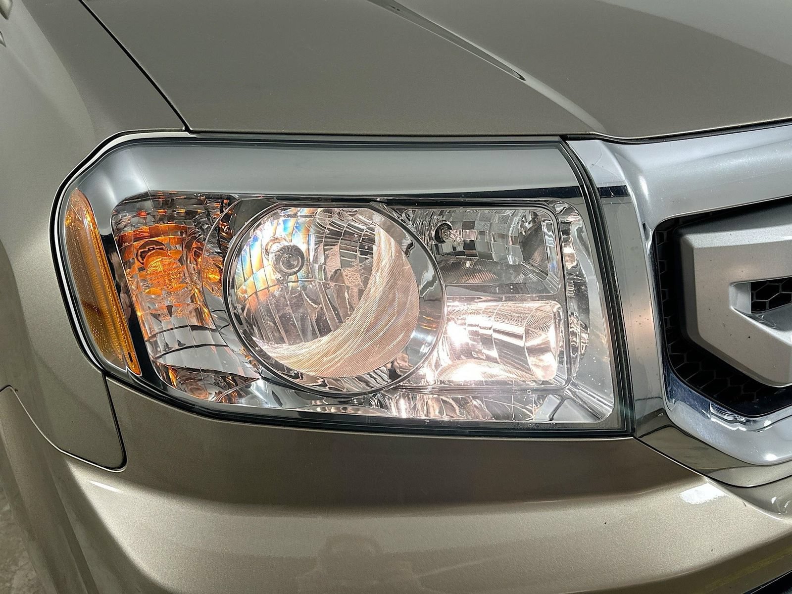 Used 2010 Honda Pilot EX-L image 9
