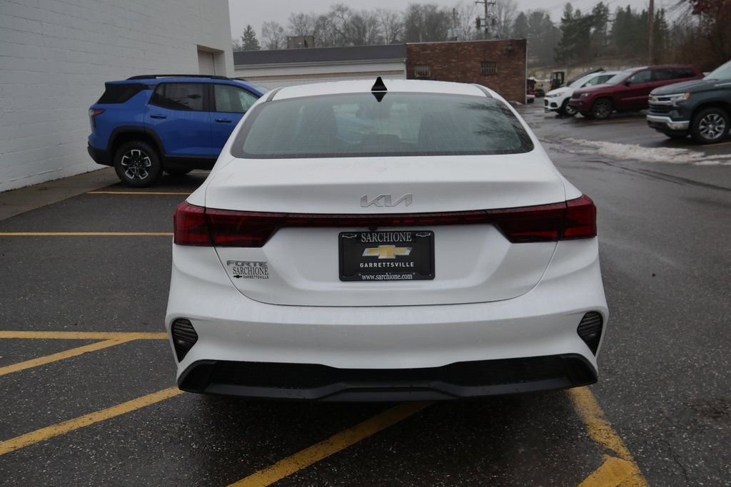 Used 2023 Kia Forte LXS image 6