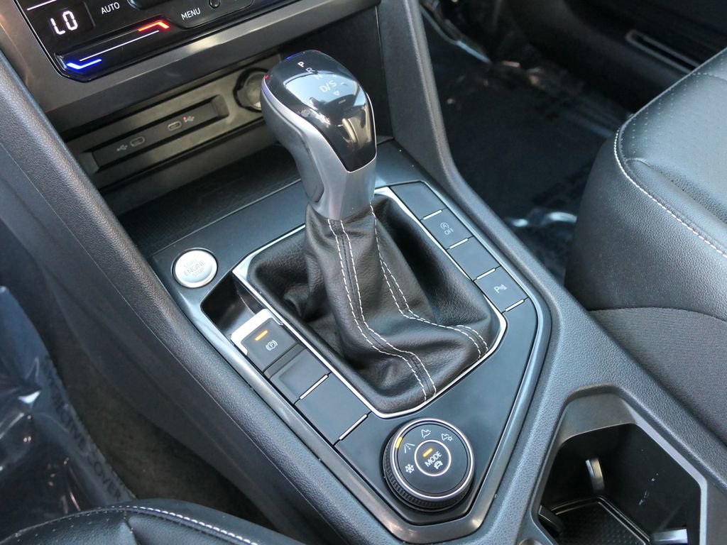 Used 2022 Volkswagen Tiguan SE R-Line image 21