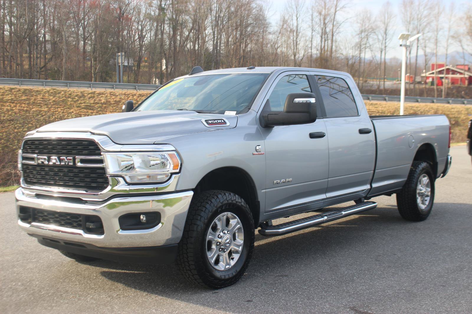 Used 2024 RAM 3500 Big Horn AWD/4WD image 3