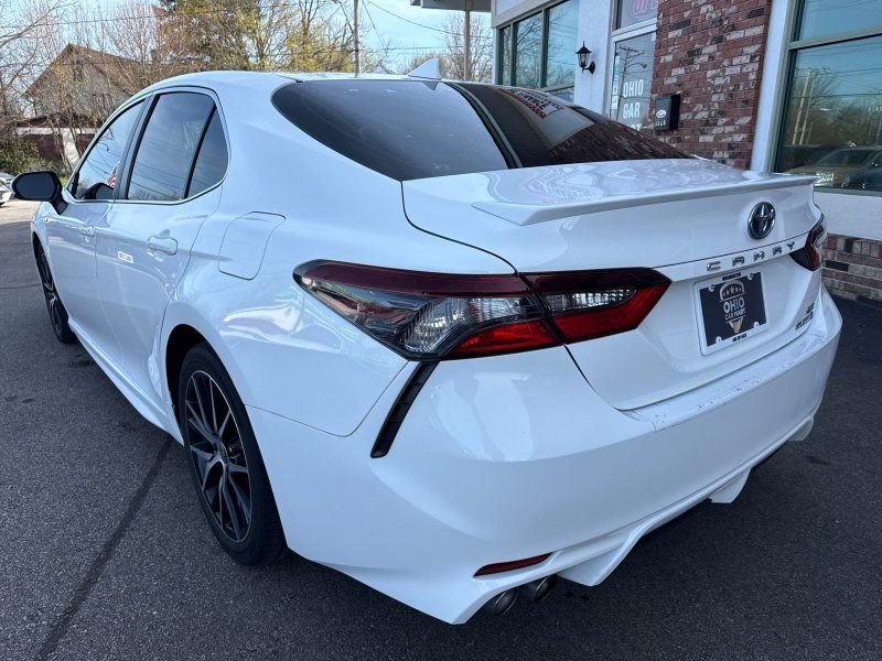 Used 2021 Toyota Camry SE FWD image 7