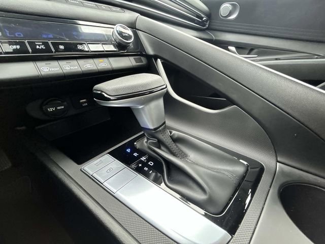 Certified 2024 Hyundai Elantra SEL image 30