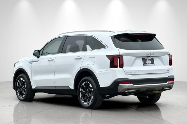Used 2024 Kia Sorento S AWD/4WD image 6
