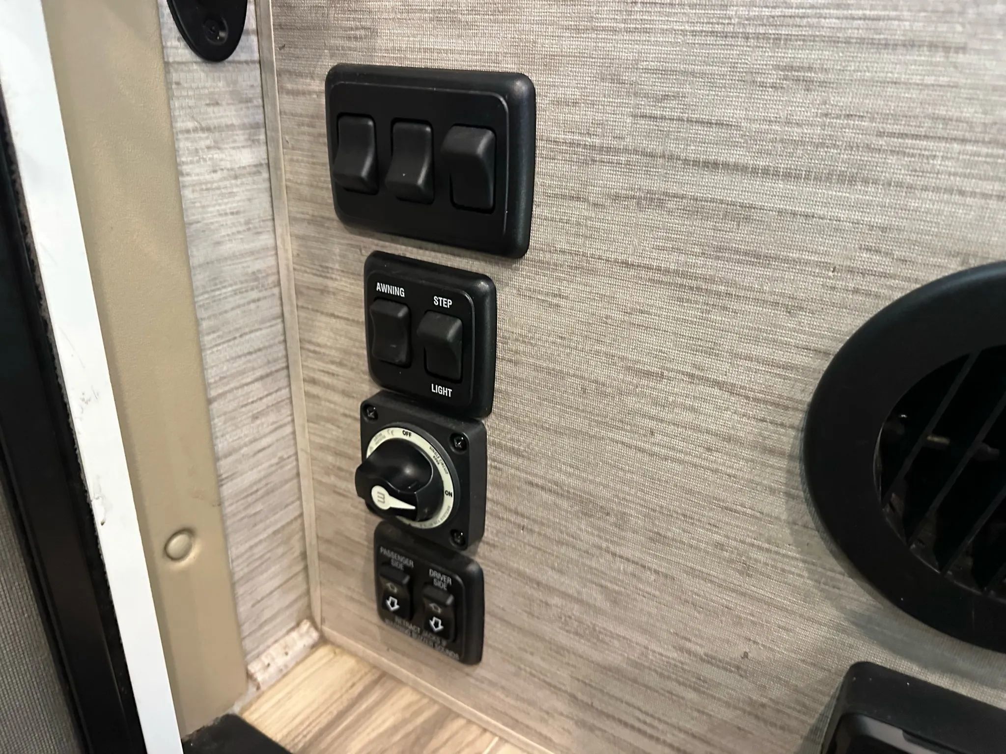 Used 2021 Ford E-450 and Econoline 450 Super Duty w/ Motorhome Prep Package image 61