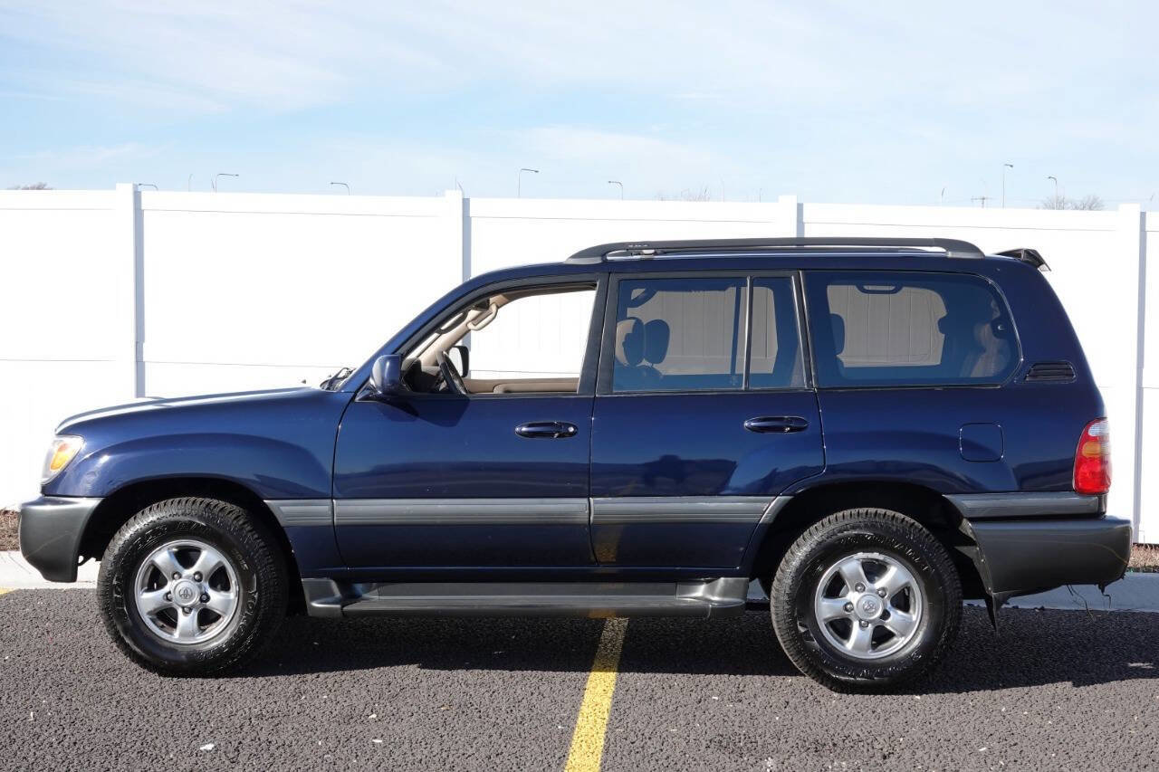Used 2002 Toyota Land Cruiser AWD/4WD image 4