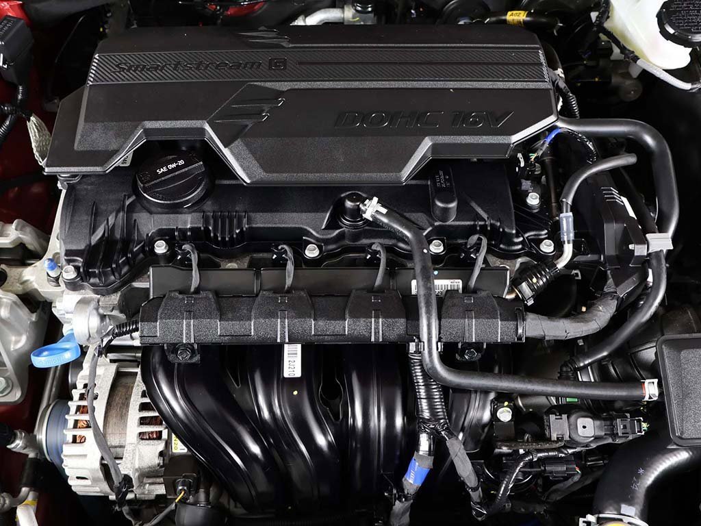 Certified 2025 Hyundai Elantra Limited image 21