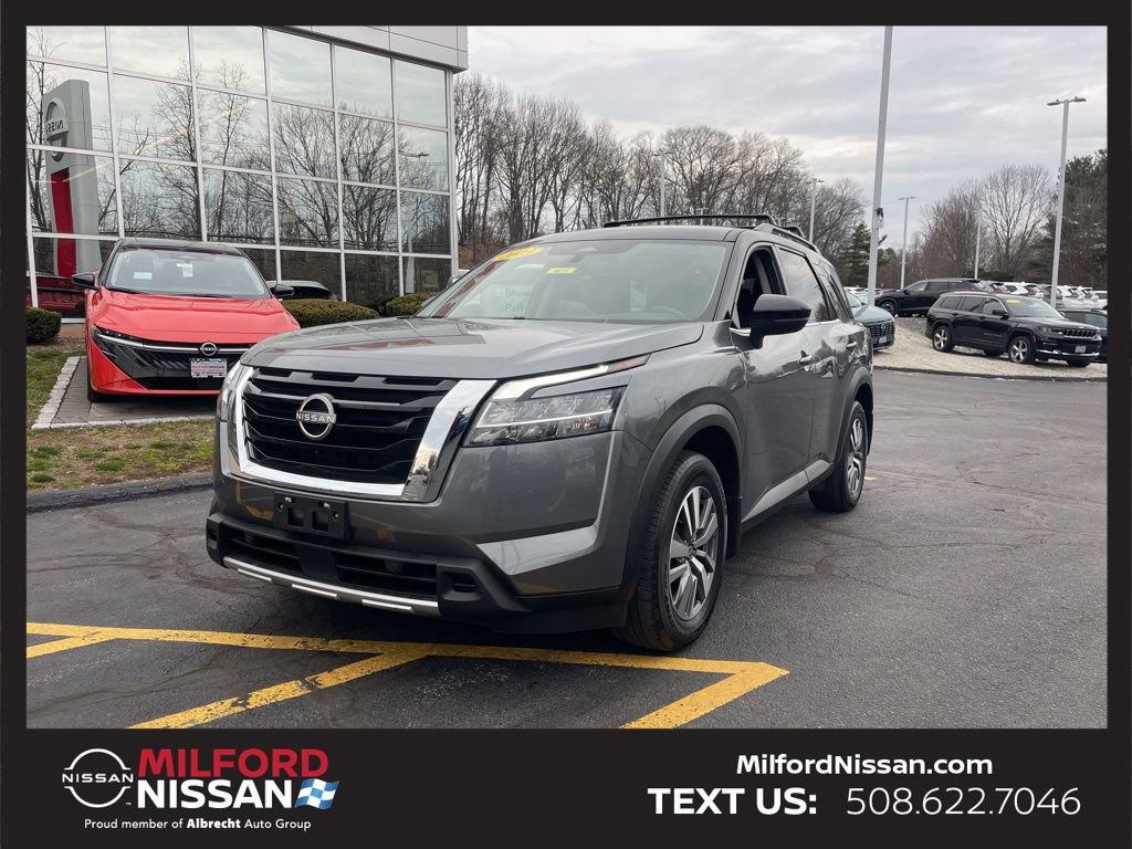 Certified 2023 Nissan Pathfinder SL image 1