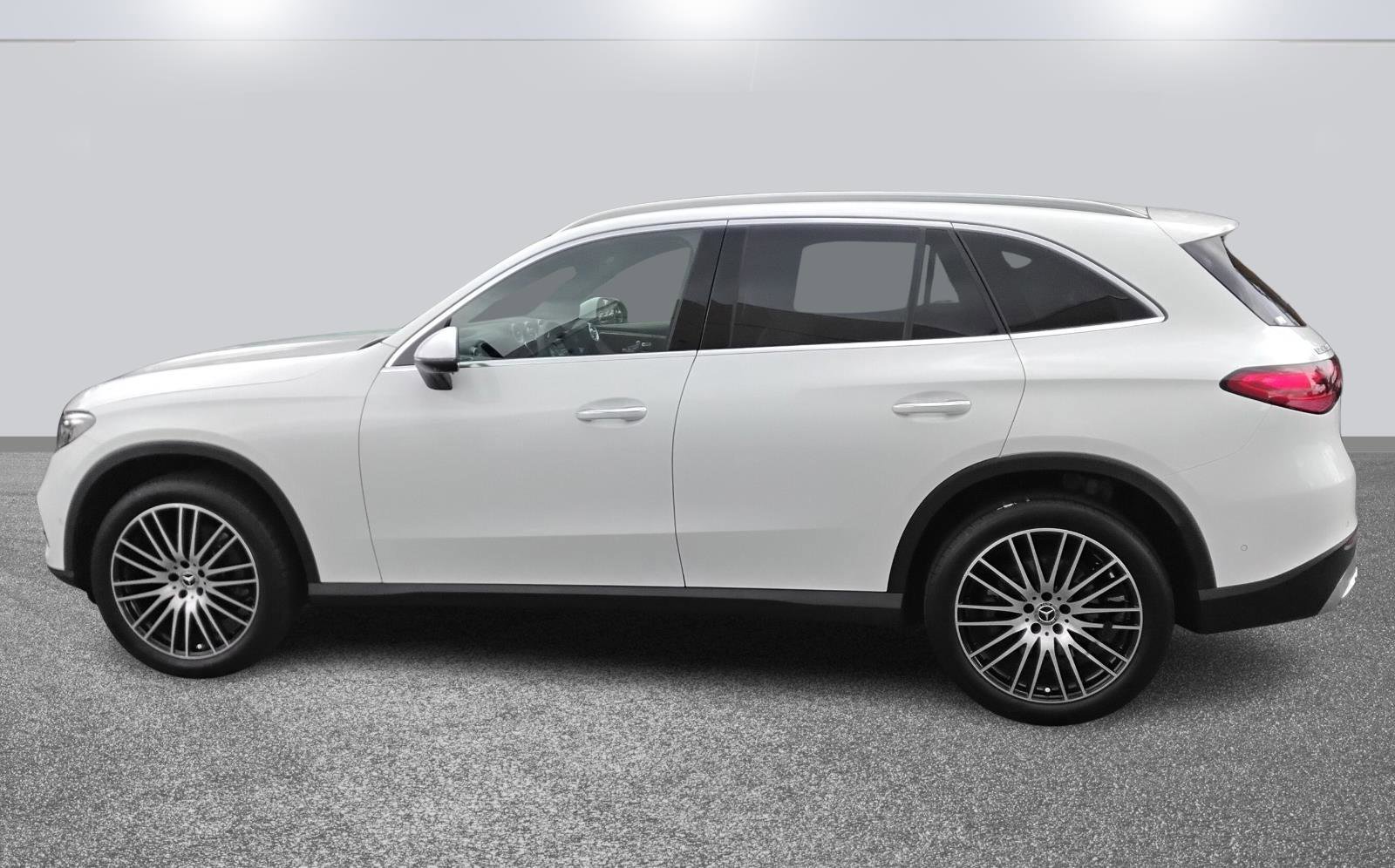 Used 2025 Mercedes-Benz GLC 300 GLC 300 image 6