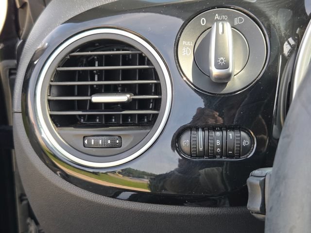 Used 2017 Volkswagen Beetle 1.8T Dune FWD image 27