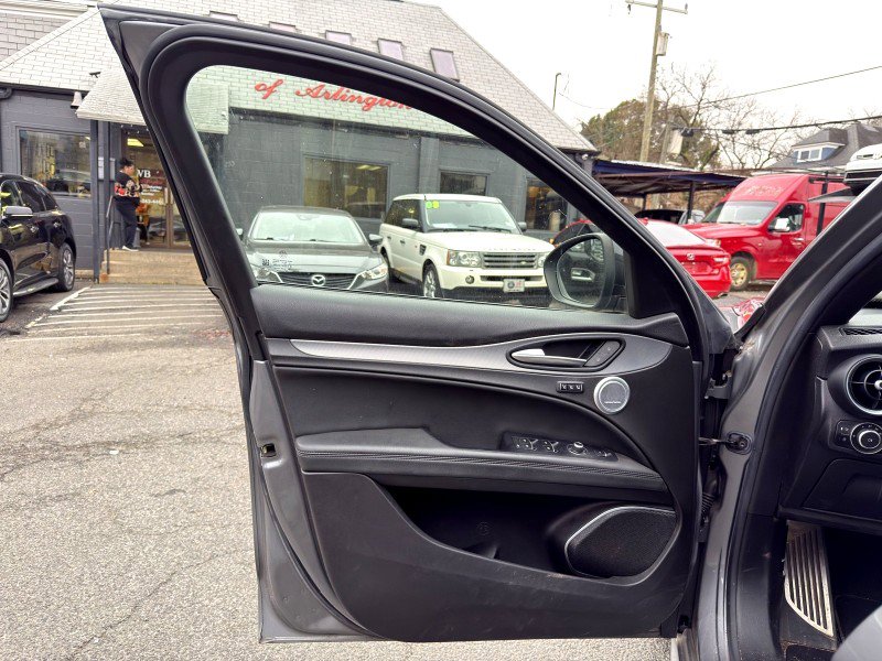 Used 2020 Alfa Romeo Stelvio Ti Sport w/ Quick Order Package 22S Sport image 12