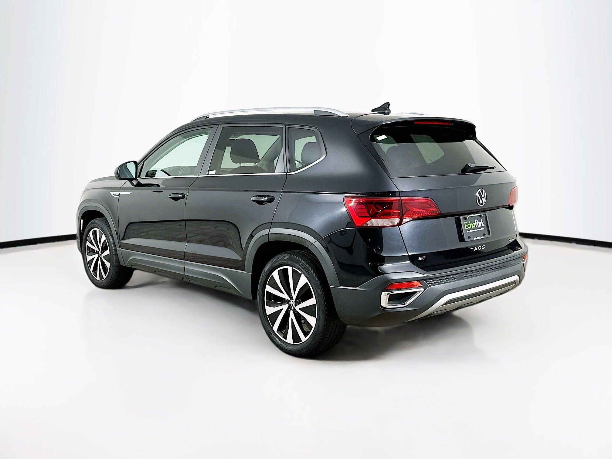 Used 2022 Volkswagen Taos SE image 5