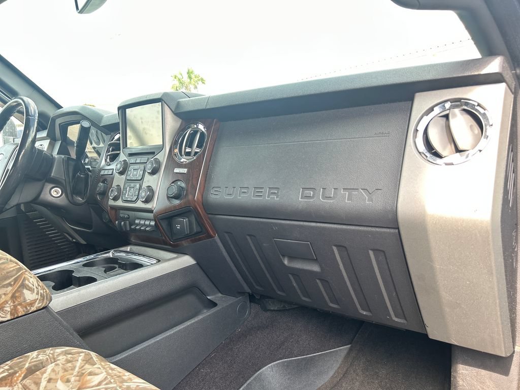 Used 2014 Ford F250 Lariat w/ Lariat Interior Package AWD/4WD image 14