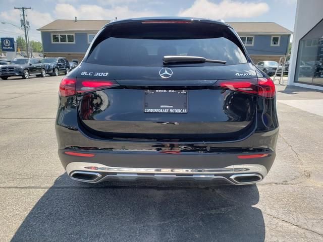 New 2025 Mercedes-Benz GLC 300 4MATIC image 7