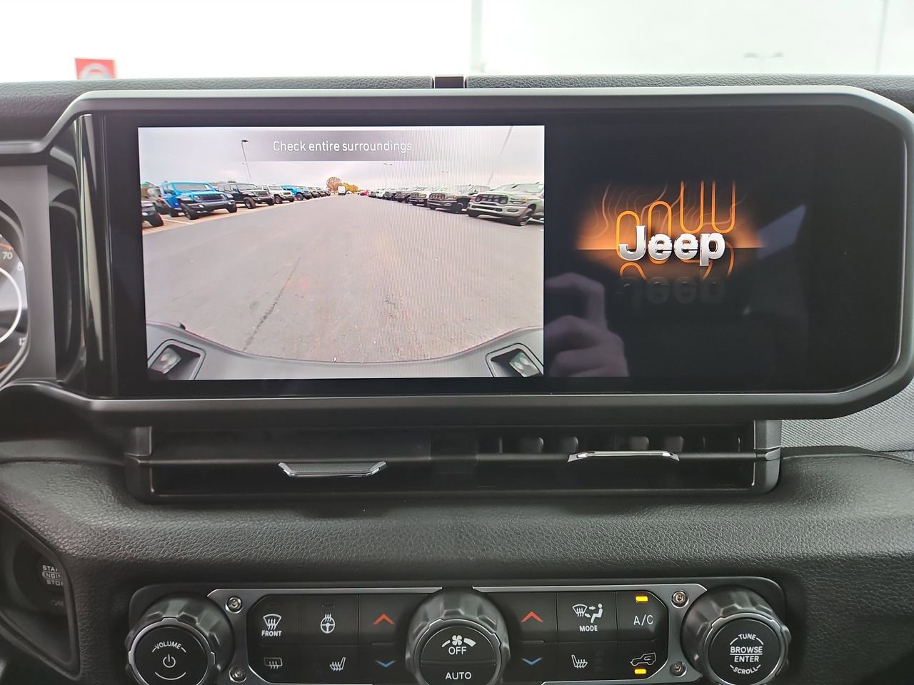 New 2026 Jeep Gladiator Sport image 24