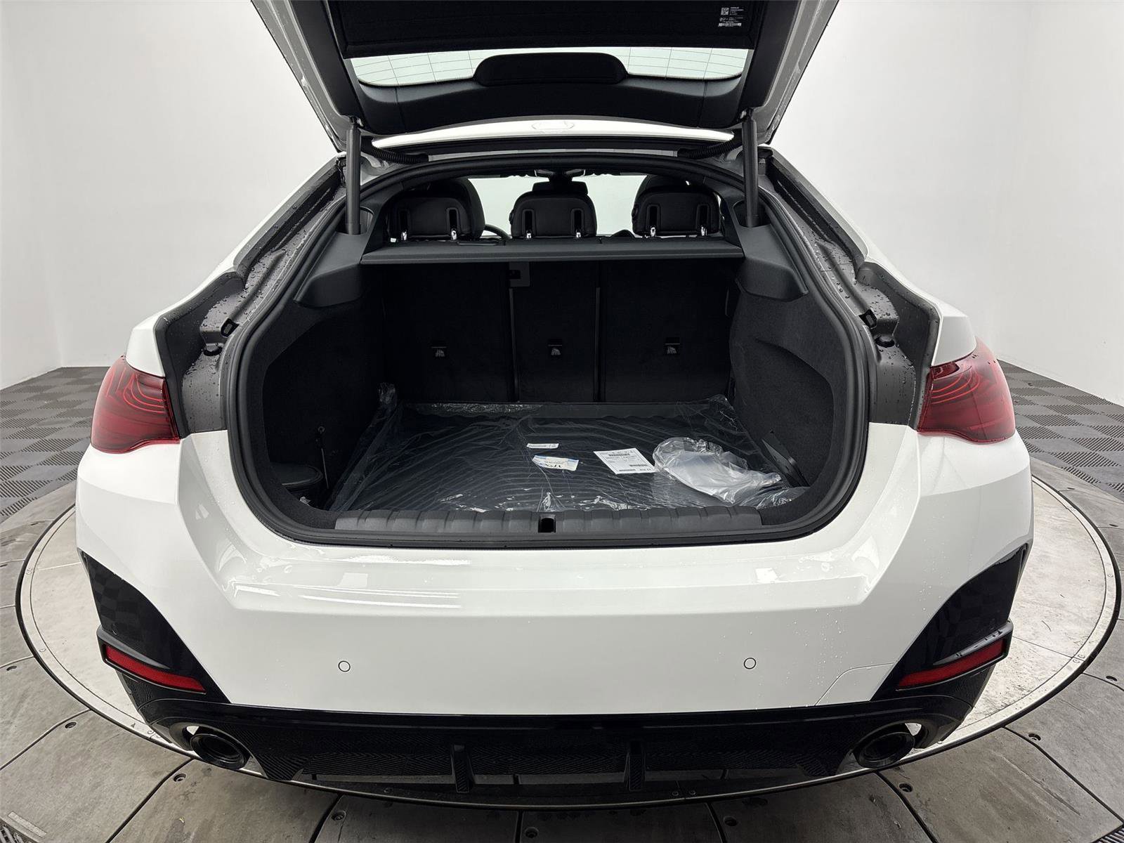 New 2026 BMW 430i xDrive w/ M Sport Package image 21