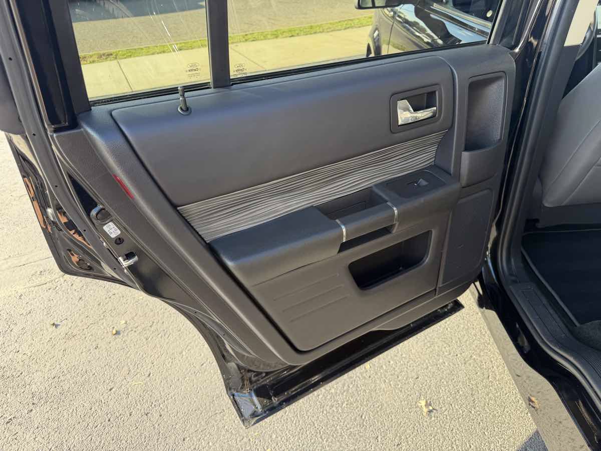 Used 2018 Ford Flex Limited w/ Equipment Group 303A AWD/4WD image 15