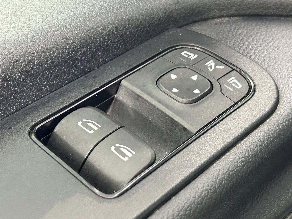 Used 2024 Mercedes-Benz Sprinter 2500 image 33