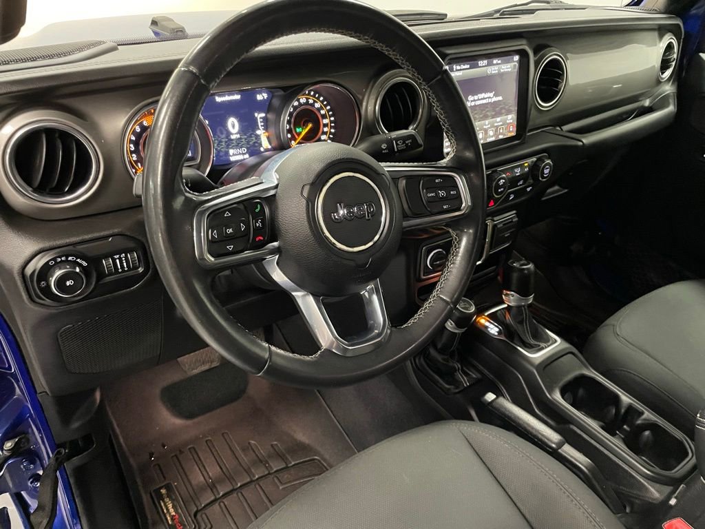 Used 2018 Jeep Wrangler Unlimited Sahara image 9