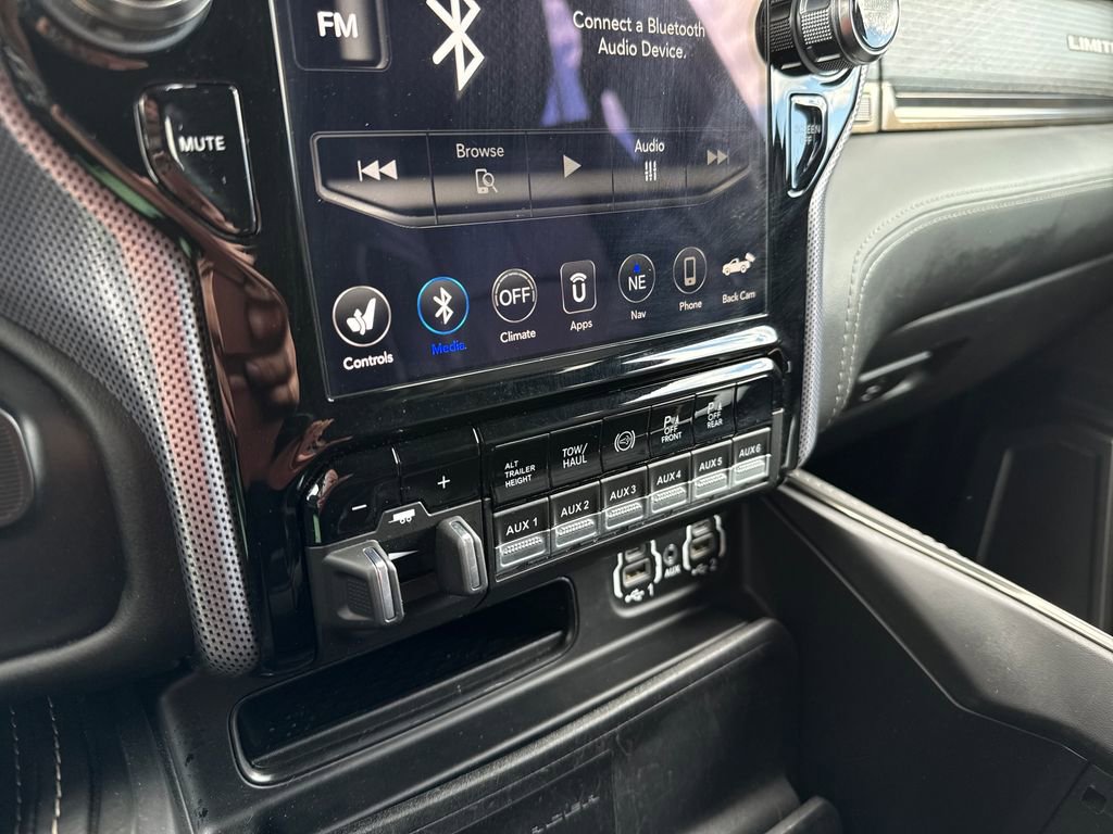 Used 2020 RAM 3500 Limited image 34