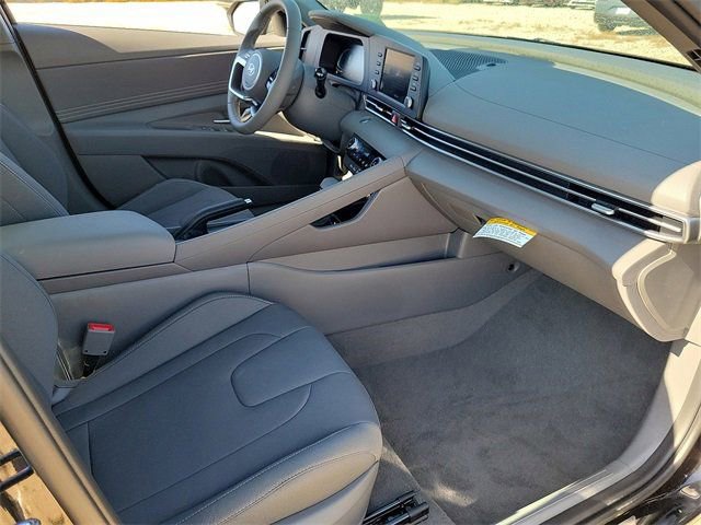New 2025 Hyundai Elantra Sport image 16
