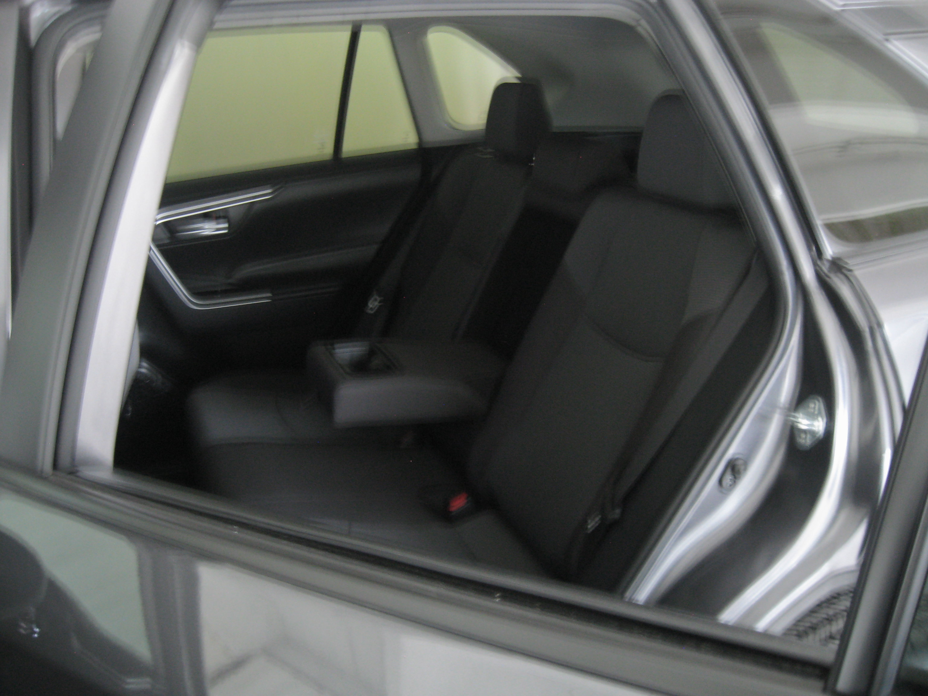 Used 2025 Toyota RAV4 XLE w/ Convenience Package AWD/4WD image 9