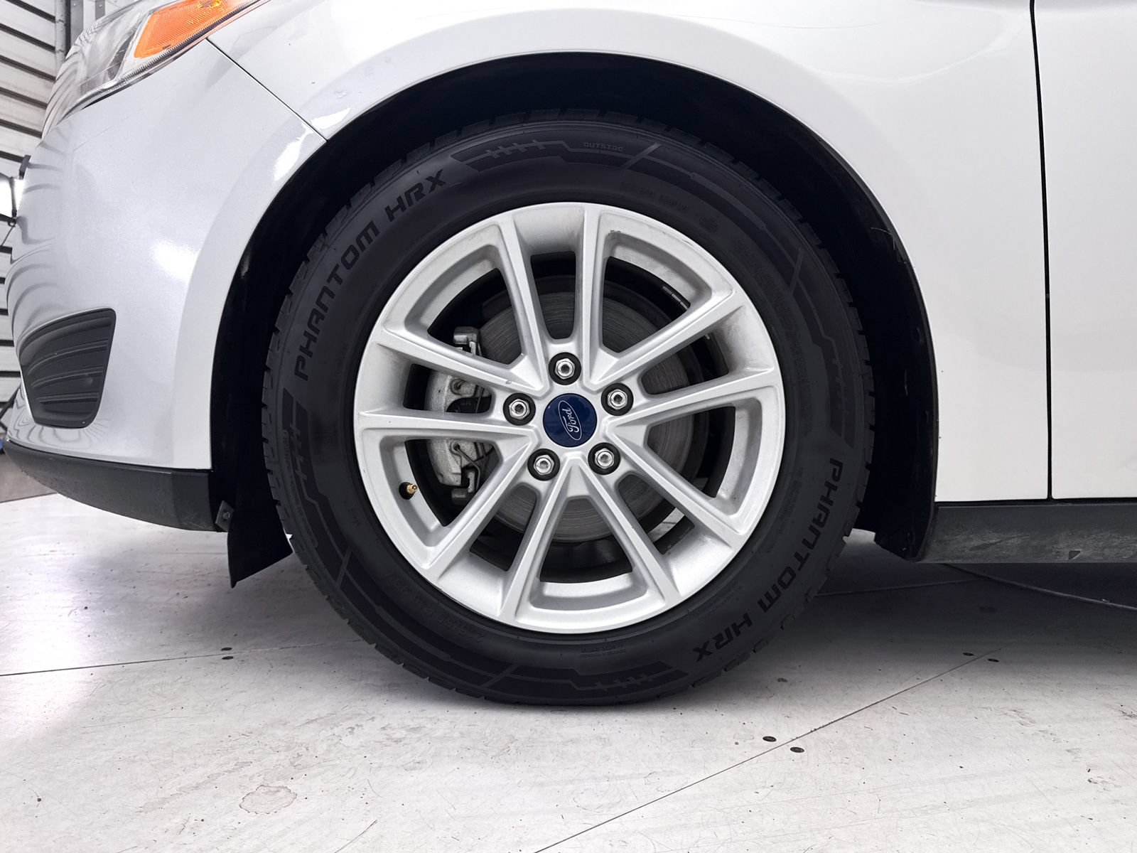 Used 2018 Ford Focus SE FWD image 9