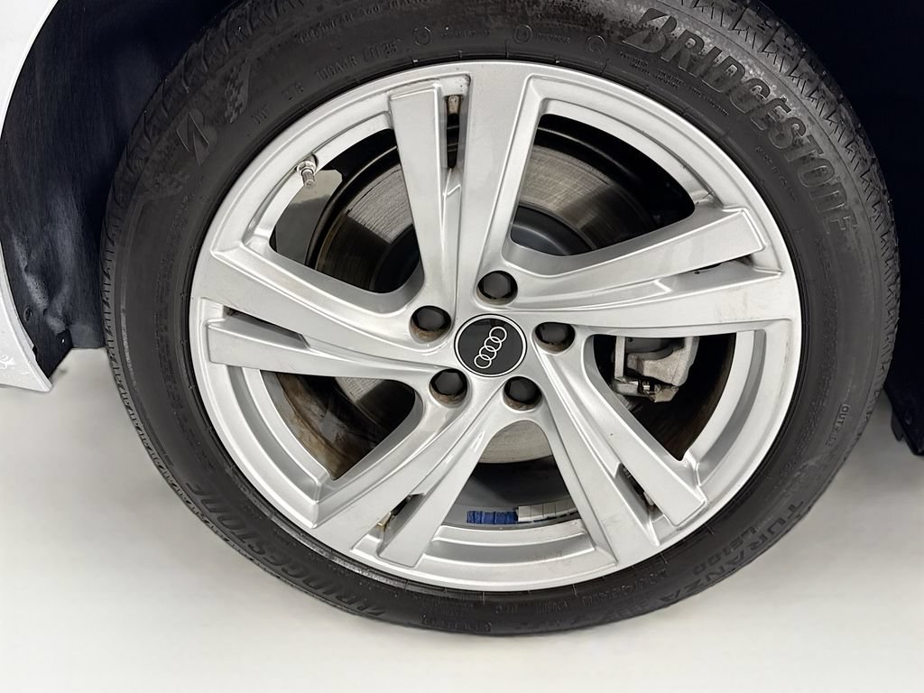 Used 2025 Audi A5 2.0T Premium Plus w/ Premium Plus AWD/4WD image 33