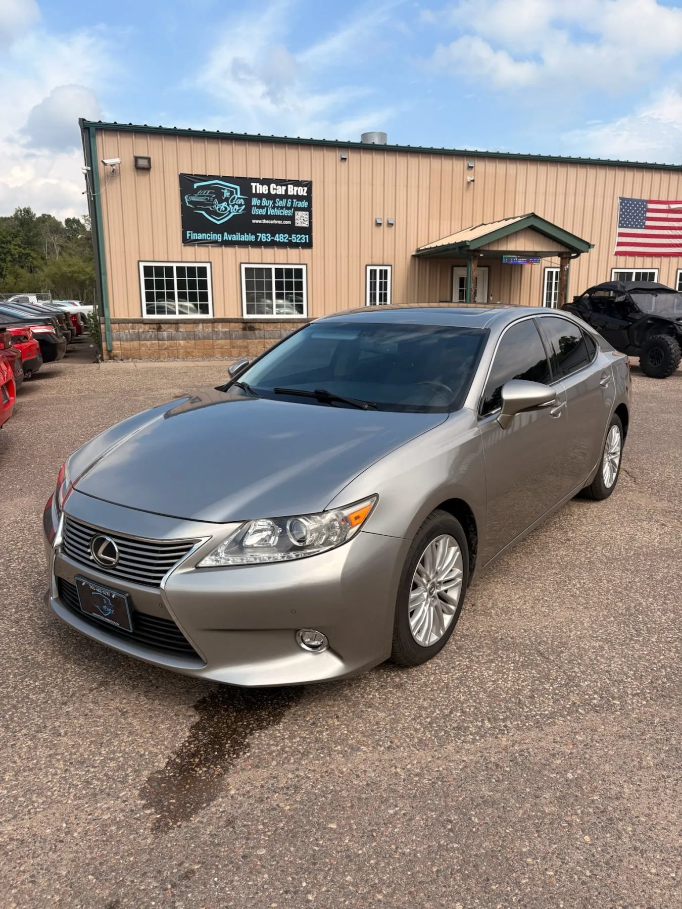 Used 2015 Lexus ES 350 w/ Luxury Package FWD image 1