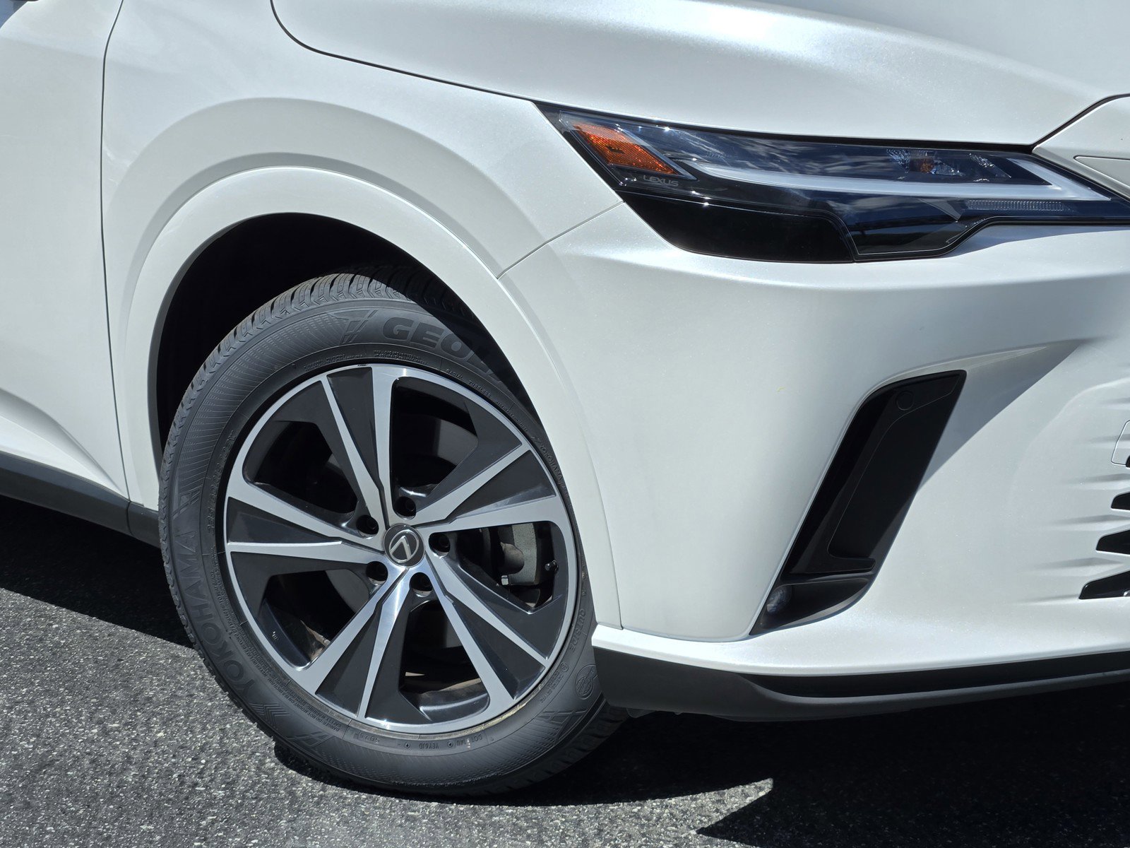 Certified 2023 Lexus RX 350 Premium w/ Accessory Package (Z1) FWD image 9