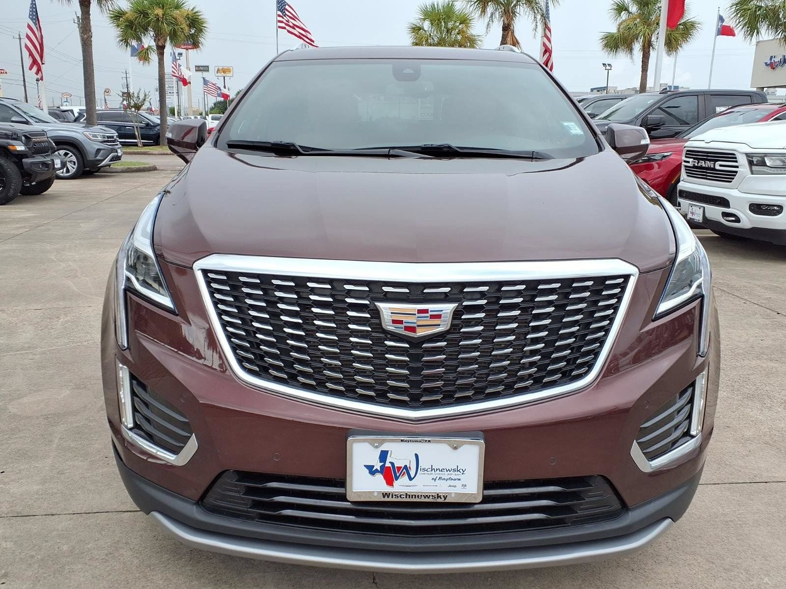 Used 2023 Cadillac XT5 Premium Luxury FWD image 2