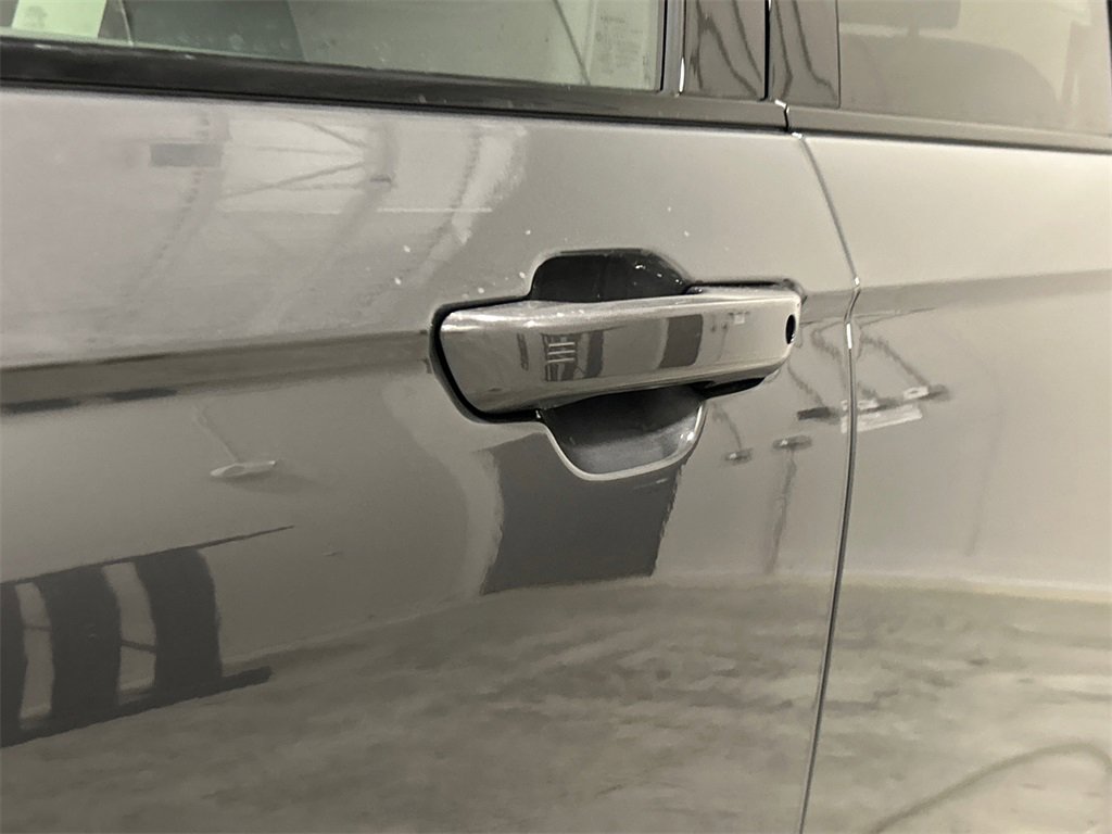 New 2026 Jeep Grand Cherokee Laredo image 13